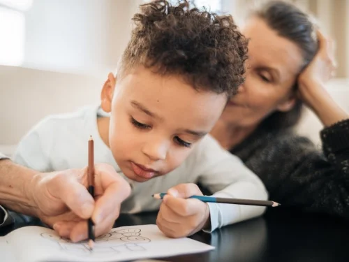Rüyada Annenizin Elinde Kuran: Derin Anlamlar ve Ruhsal Yolculuk