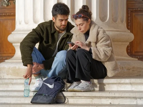 Rüyada Başkasıyla Evlilik: Bilinçaltı Mesajları ve Yorumları