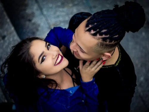 Büyük Salıncak: Hayatın Ritmini Yakalayan Rüya