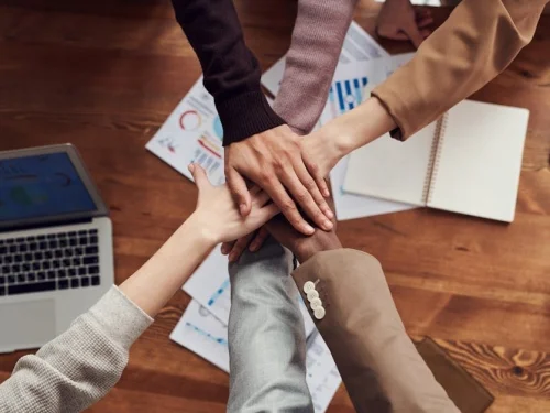 Rüyada Dağın Zirvesi: Ulaşılmaz Hedeflerin Müjdecisi mi?