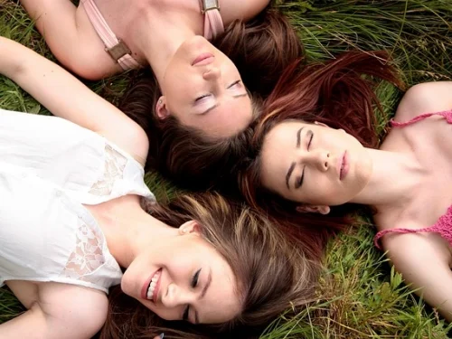 Rüyanızda Tatlı Bir Buluşma: İrmik Helvası ve Dondurma Sırları