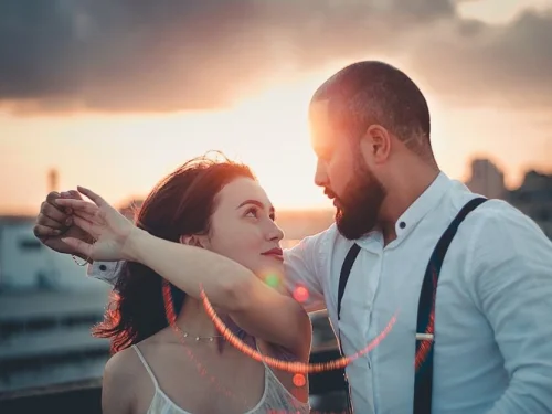 Rüyada Kapınızdaki Yılan: Bilinmeyenin Simgesi