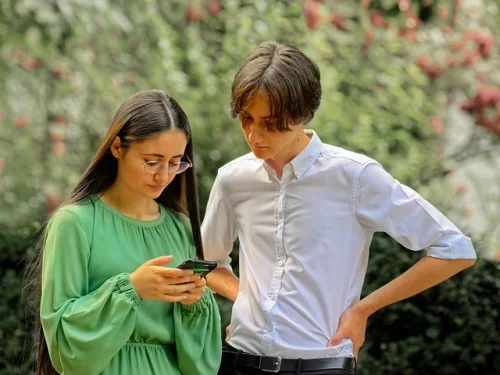 Rüyada Kırmızı Ruj Görmek: Ruhun Cesur Çığlığı