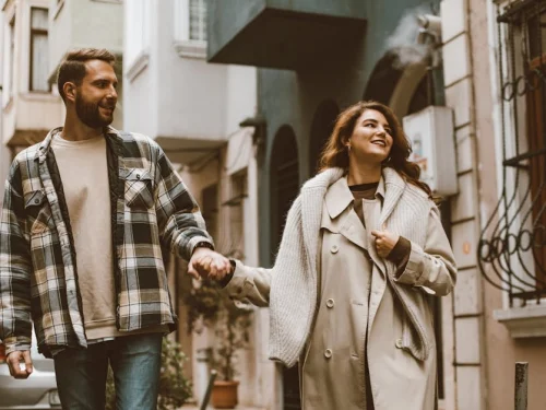 Rüyada Sırtı Kıllı Adam: İçindeki Gücü Keşfet